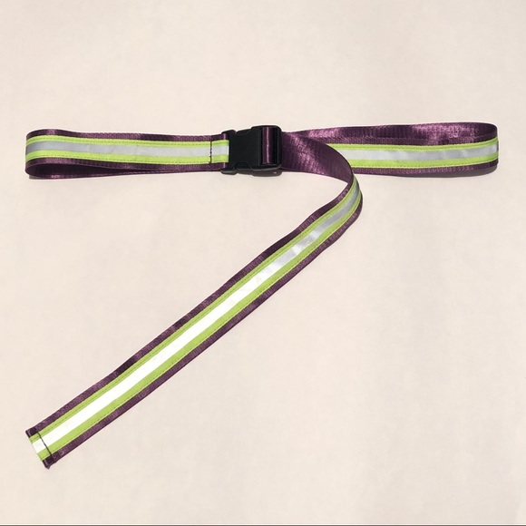 SALE Petals and Peacocks Extended Buckle Belt - Picture 5 of 7